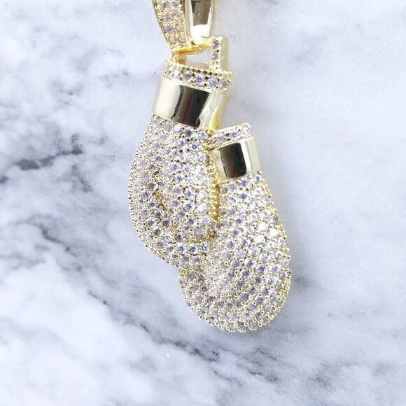 24"Rope Chain - 14K Gold Finish Boxing Gloves - Picture 4 of 13